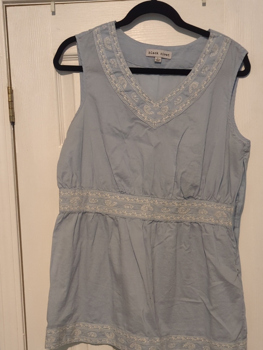 Black Rivet Pale Blue Embroidered V-Neck Sleeveless Tunic